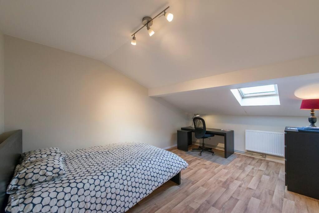 Appartement 4 Chambres A Лиеж Екстериор снимка